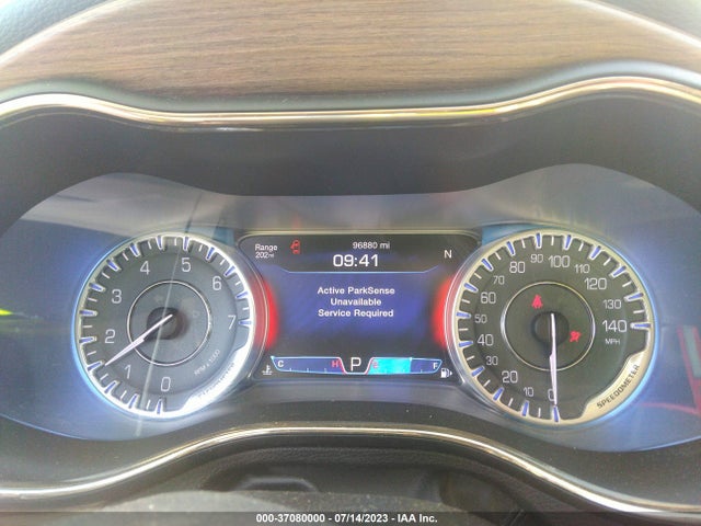Chrysler 200 C 2015 1C3CCCCG5FN589237 Image 7