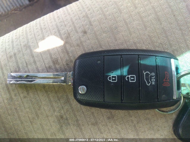 2016 KIA SEDONA LX VIN: KNDMB5C1XG6103527