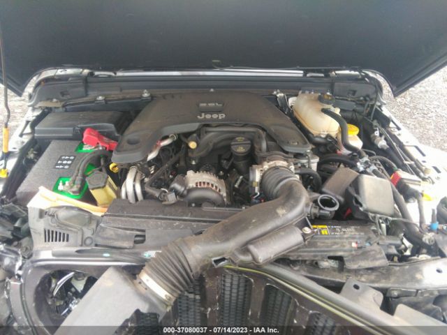 1C4HJXDGXJW208952 Jeep Wrangler Unlimited Sport S