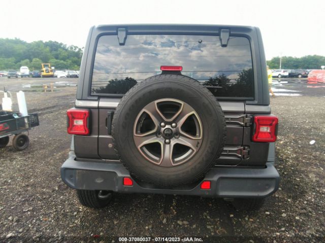 1C4HJXDGXJW208952 Jeep Wrangler Unlimited Sport S