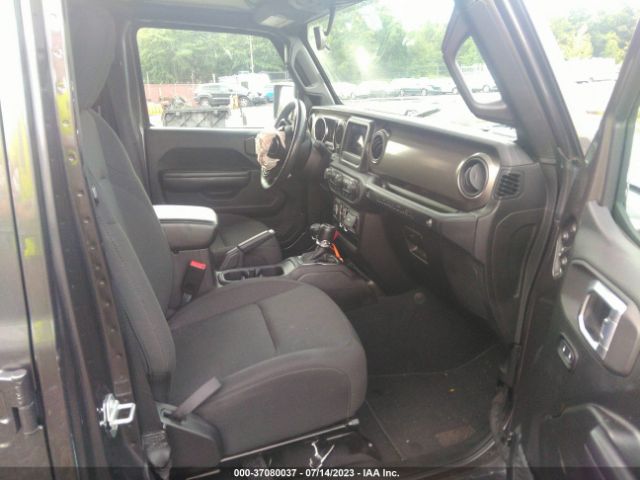 1C4HJXDGXJW208952 Jeep Wrangler Unlimited Sport S