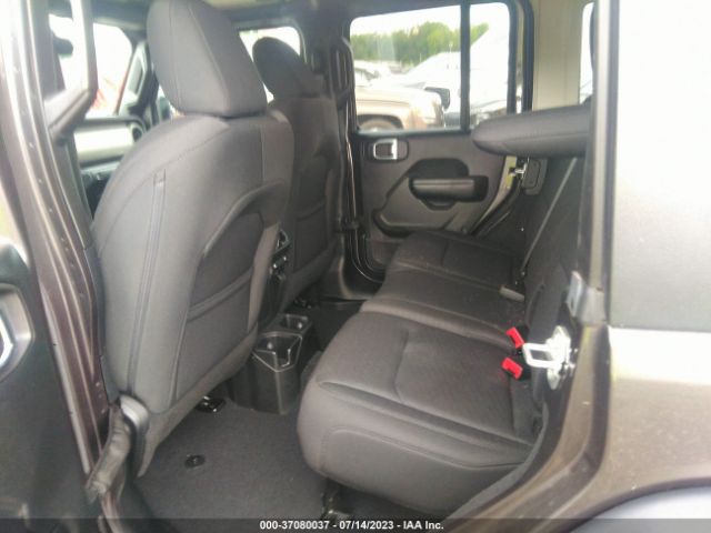1C4HJXDGXJW208952 Jeep Wrangler Unlimited Sport S