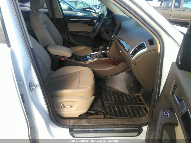 WA1CMAFP0EA089530 Audi Q5 Premium Plus
