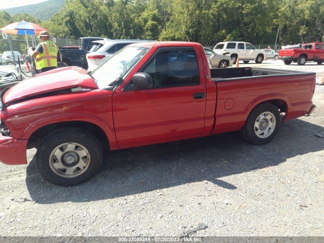 2003 GMC SONOMA SLS VIN: 1GTCS14H538233049