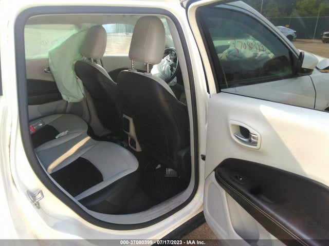 2019 JEEP COMPASS LATITUDE 4X4 VIN: 3C4NJDBB1KT668601