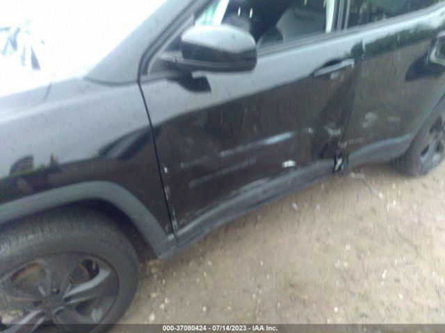 3C4NJDBB4MT504827 Jeep Compass Altitude