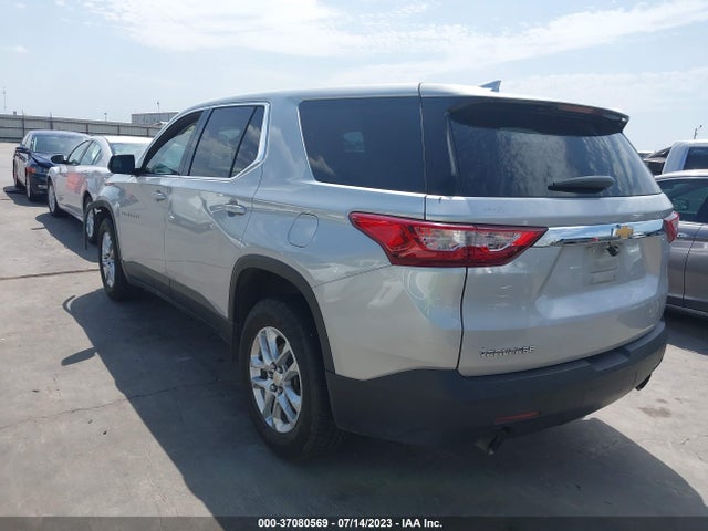Chevrolet Traverse Ls 2018 1GNERFKW3JJ160909 Image 3