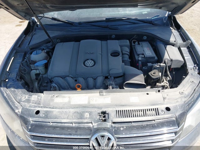 1VWAP7A32EC010937 Volkswagen PASSAT S