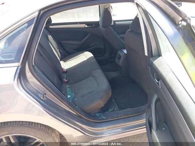 1VWAP7A32EC010937 Volkswagen PASSAT S