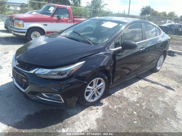 Chevrolet CRUZE LT 2017 1G1BE5SM1H7269529 Image 2