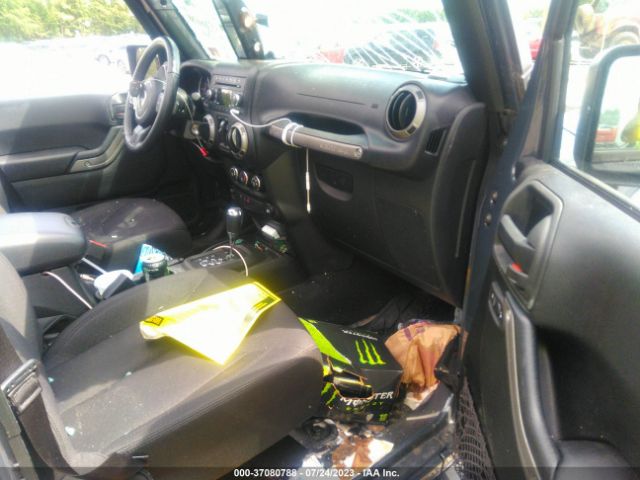 1C4HJWDG6HL609307 Jeep Wrangler Unlimited Sport