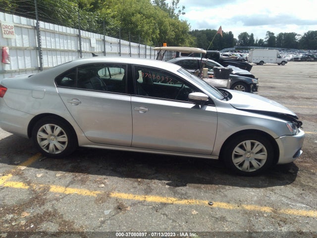 2014 VOLKSWAGEN JETTA SEDAN SE VIN: 3VWD17AJ2EM223835