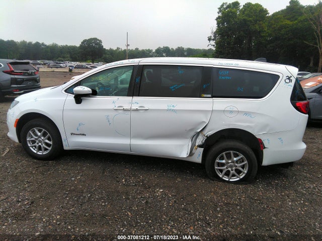 2C4RC1CGXMR585632 Chrysler Voyager Lx