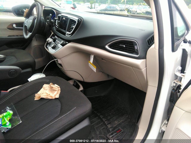 2C4RC1CGXMR585632 Chrysler Voyager Lx