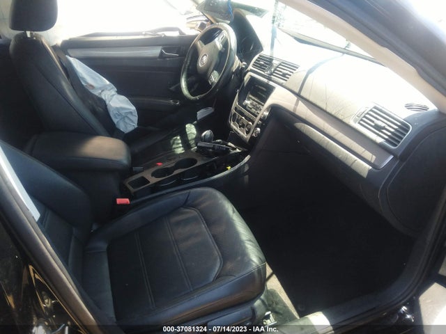 1VWAS7A34FC006968 Volkswagen Passat 1.8t Wolfsburg Ed