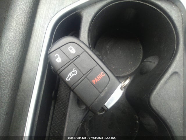1C3CCCAB8FN552349 Chrysler 200 Limited