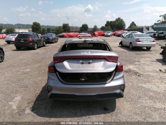 3KPF24AD8NE424506 KIA Forte Lxs