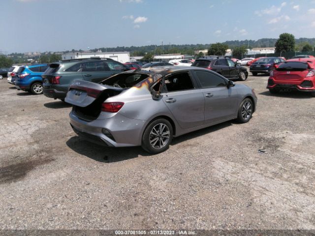 3KPF24AD8NE424506 KIA Forte Lxs