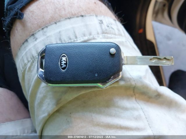 KNDEUCAA9M7226067 KIA SELTOS S
