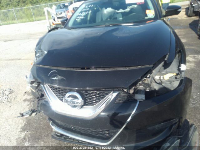 1N4AA6AP4HC423387 Nissan Maxima Platinum
