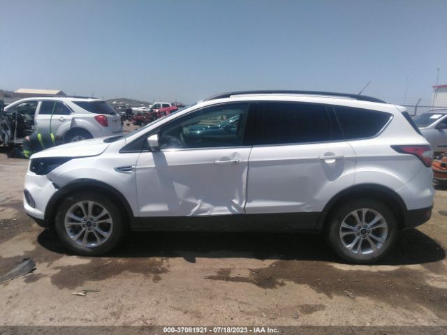 1FMCU9GD8JUB61507 Ford ESCAPE SE