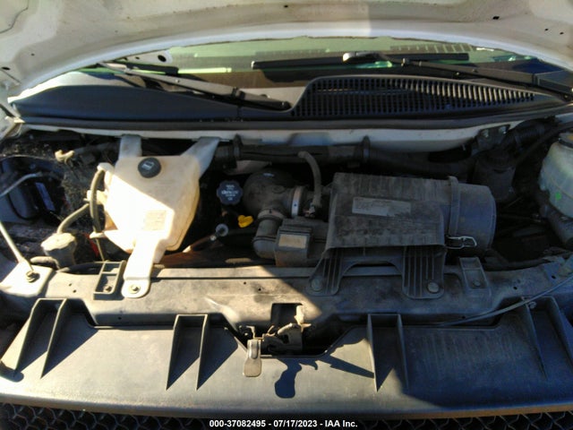 Chevrolet EXPRESS CARGO VAN 2015 1GCWGFCF8F1125193 Image 17
