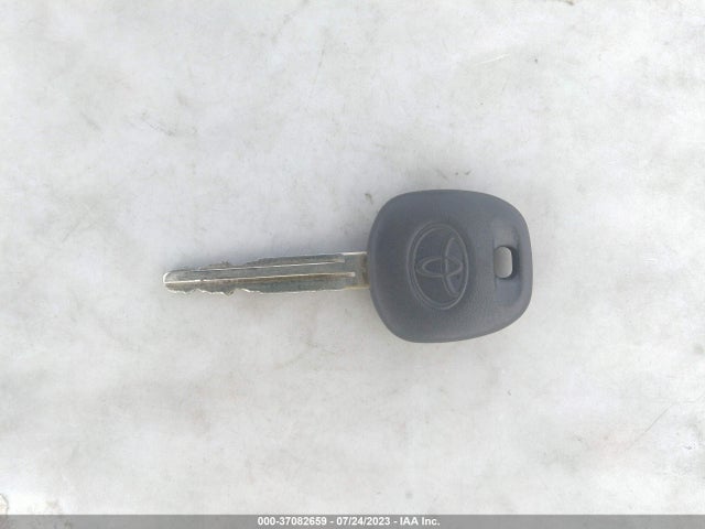 Toyota Prius C One/two/three/four 2015 JTDKDTB36F1113623 Image 3