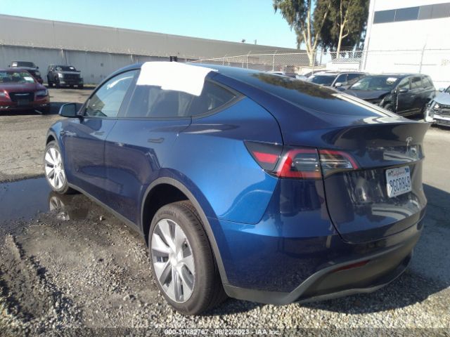 7SAYGDEE0PA102887 Tesla Model Y Long Range