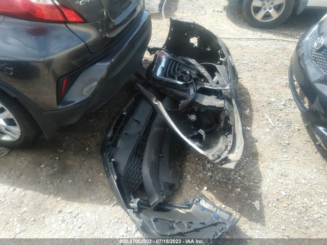 Toyota C-HR LE 2021 JTNKHMBX0M1114336 Image 12