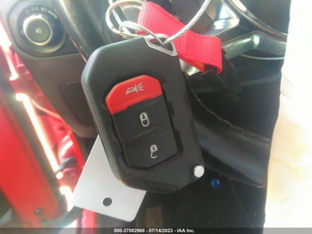 1C4HJXEN2LW213935 Jeep Wrangler Unlimited Sahara