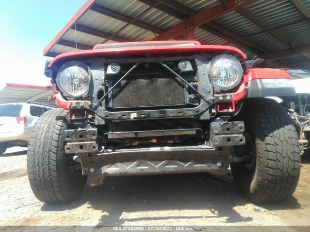1C4HJXEN2LW213935 Jeep Wrangler Unlimited Sahara