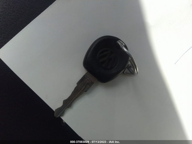 1998 VOLKSWAGEN JETTA WOLFSBURG VIN: 3VWPA81H5WM274568