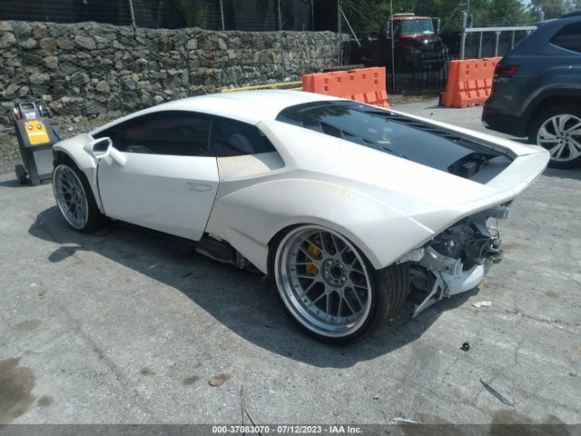 2016 Lamborghini Huracan, VIN: ZHWUC1ZF9GLA04055