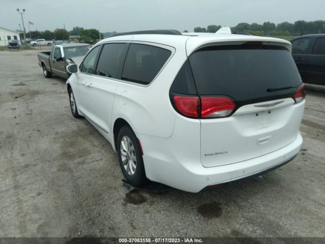 2017 CHRYSLER PACIFICA 2C4RC1BG5HR702539 Photo 2