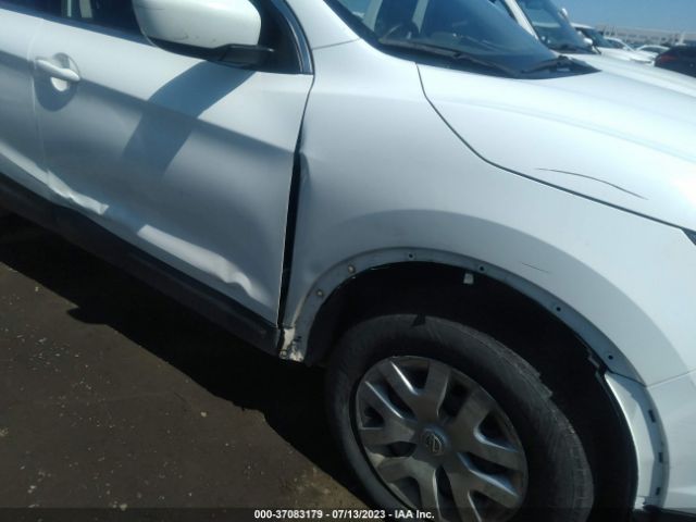 JN1BJ1CRXKW317857 Nissan Rogue Sport S