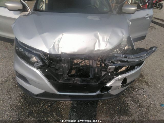 JN1BJ1AW0NW480885 Nissan Rogue Sport S