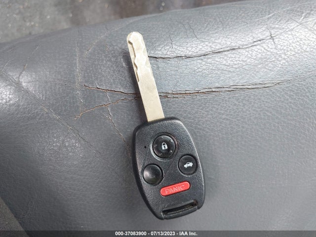 2007 HONDA ACCORD SDN EX/EX-L VIN: 1HGCM56727A172877