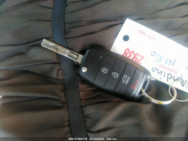 KNADM5A37E6406225 KIA RIO LX