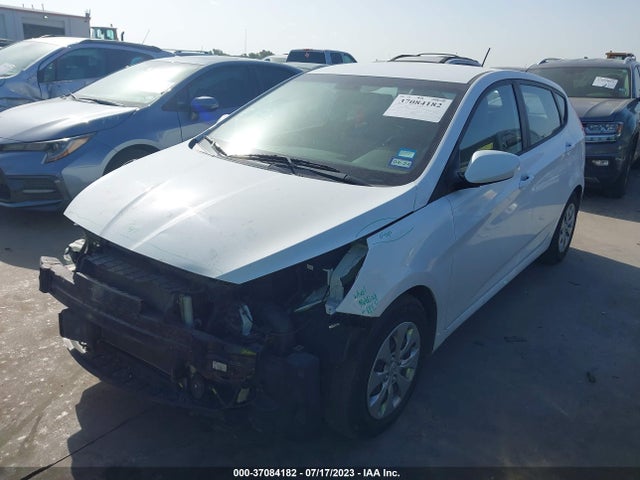 Hyundai ACCENT SE 2017 KMHCT5AE1HU313067 Image 2