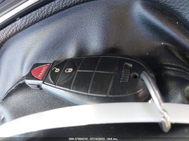 1C4PJLCB0KD455839 Jeep Cherokee Latitude