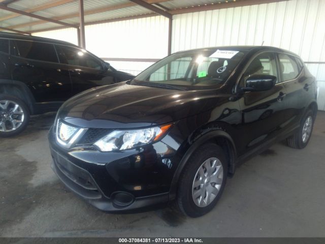JN1BJ1CP3JW187918 Nissan Rogue Sport S