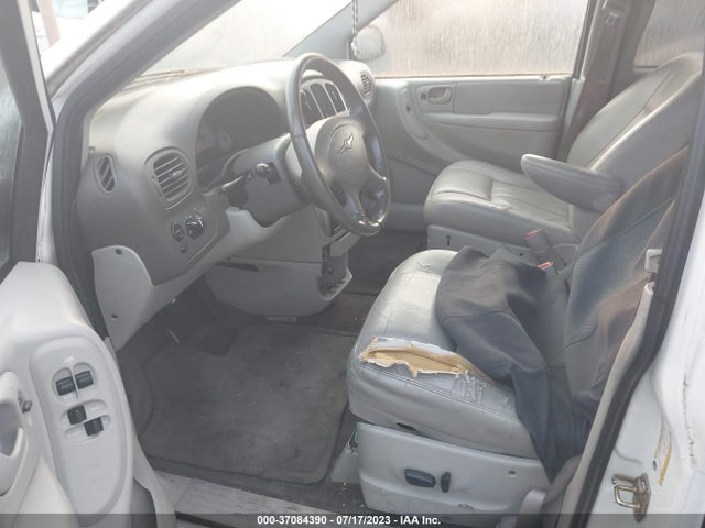 2005 CHRYSLER TOWN & COUNTRY TOURING VIN: 2C4GP54L65R433427