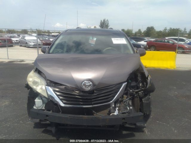 5TDKK3DC9ES433880 Toyota SIENNA LE