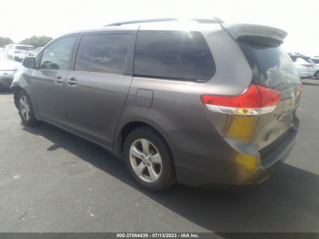 5TDKK3DC9ES433880 Toyota SIENNA LE