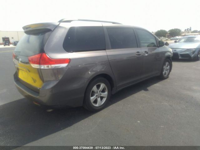 5TDKK3DC9ES433880 Toyota SIENNA LE