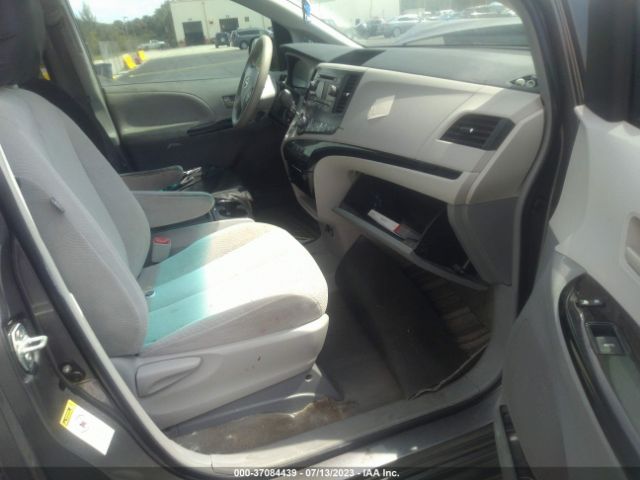 5TDKK3DC9ES433880 Toyota SIENNA LE