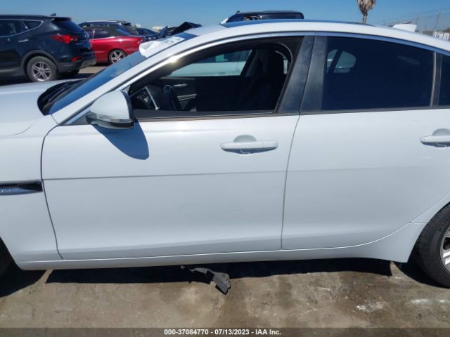 SAJAD4BG4HA961945 Jaguar Xe 25t Premium