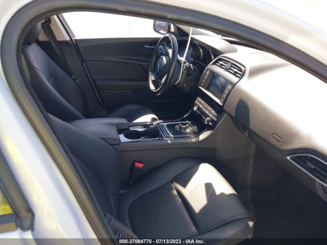 SAJAD4BG4HA961945 Jaguar Xe 25t Premium