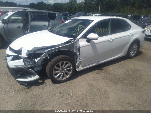 Toyota CAMRY LE 2021 4T1C11AK4MU496057 Image 2