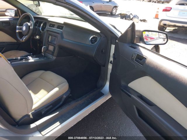 1ZVBP8EM0E5293274 Ford Mustang V6